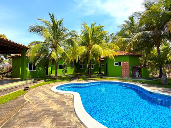 Casa de Playa en Residencial Salinitas