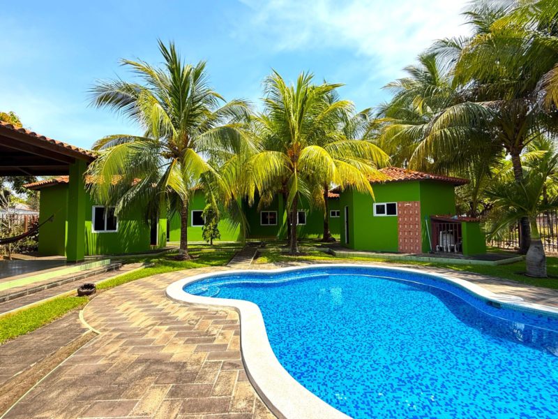Casa de Playa en Residencial Salinitas